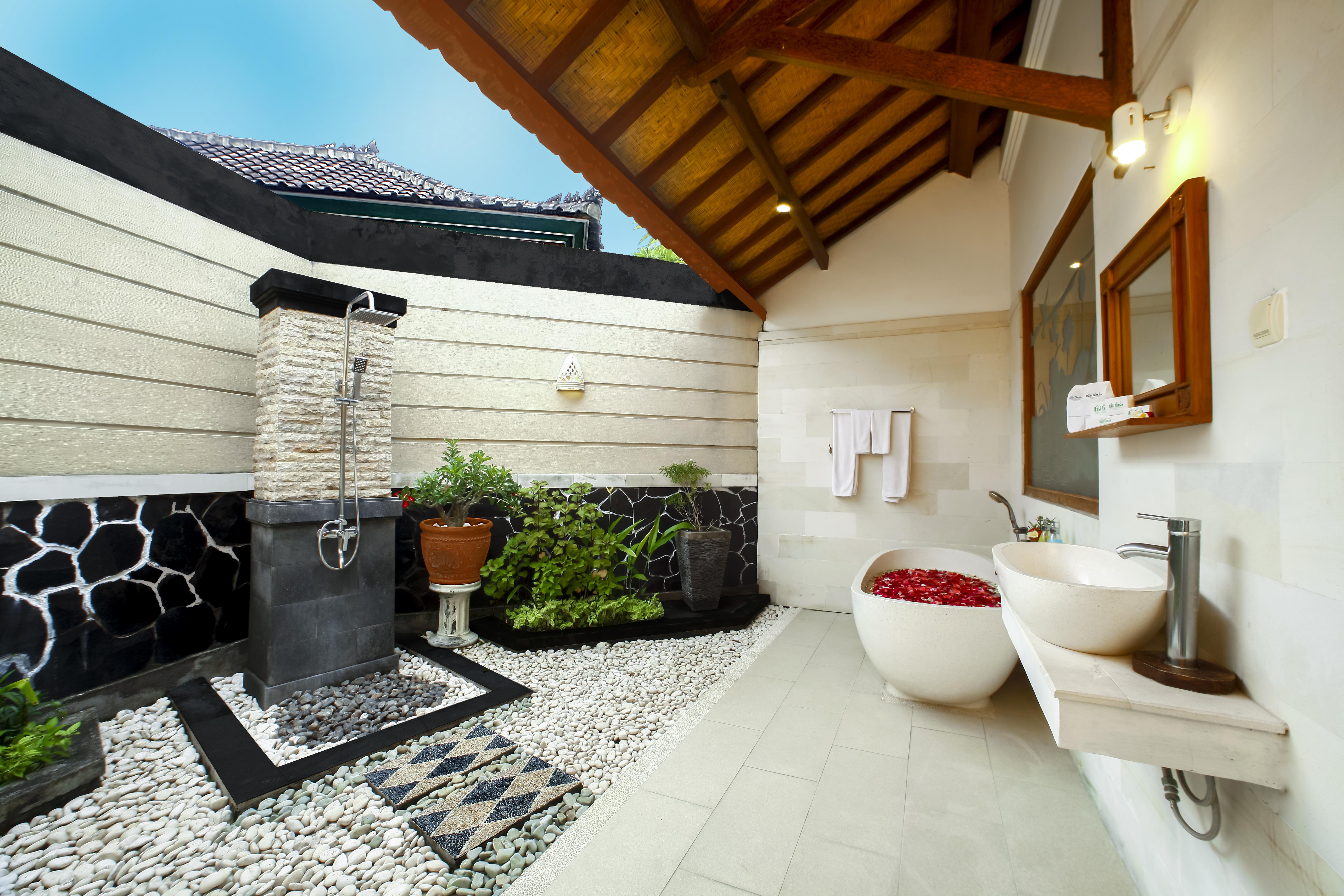Bali Taman Beach Resort & Spa Lovina Pabean Buleleng Екстериор снимка