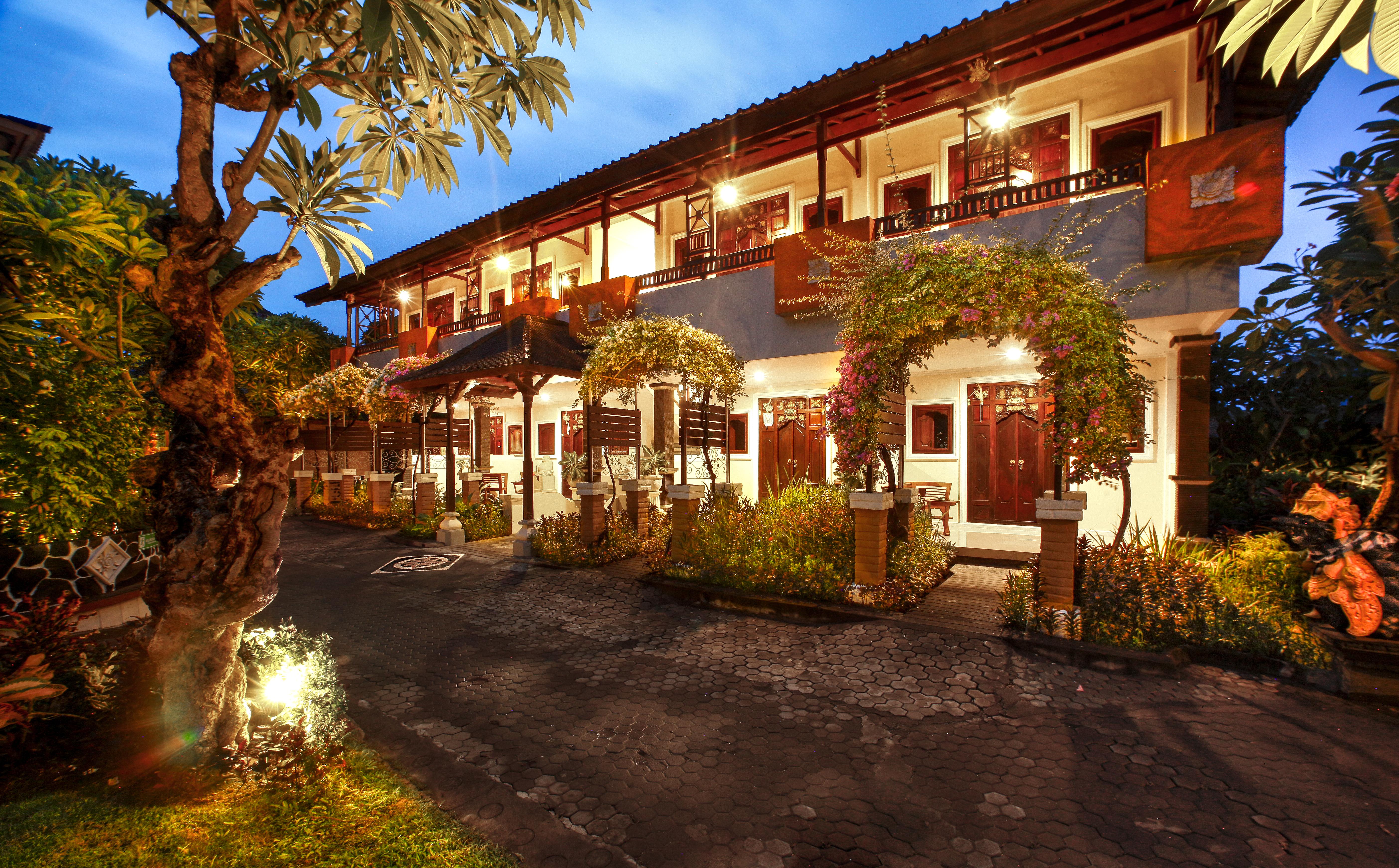 Bali Taman Beach Resort & Spa Lovina Pabean Buleleng Екстериор снимка