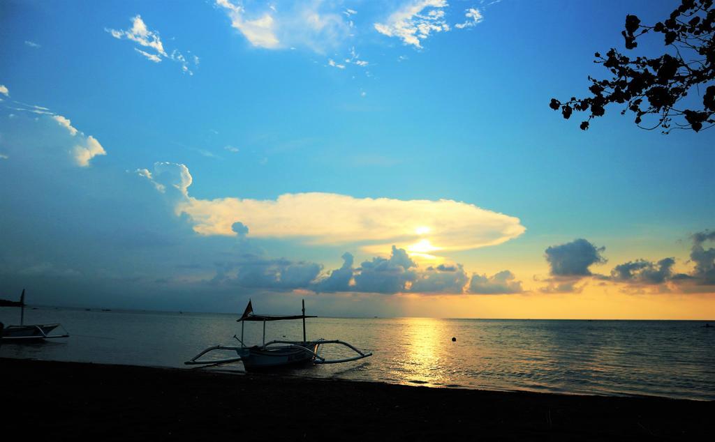 Bali Taman Beach Resort & Spa Lovina Pabean Buleleng Екстериор снимка