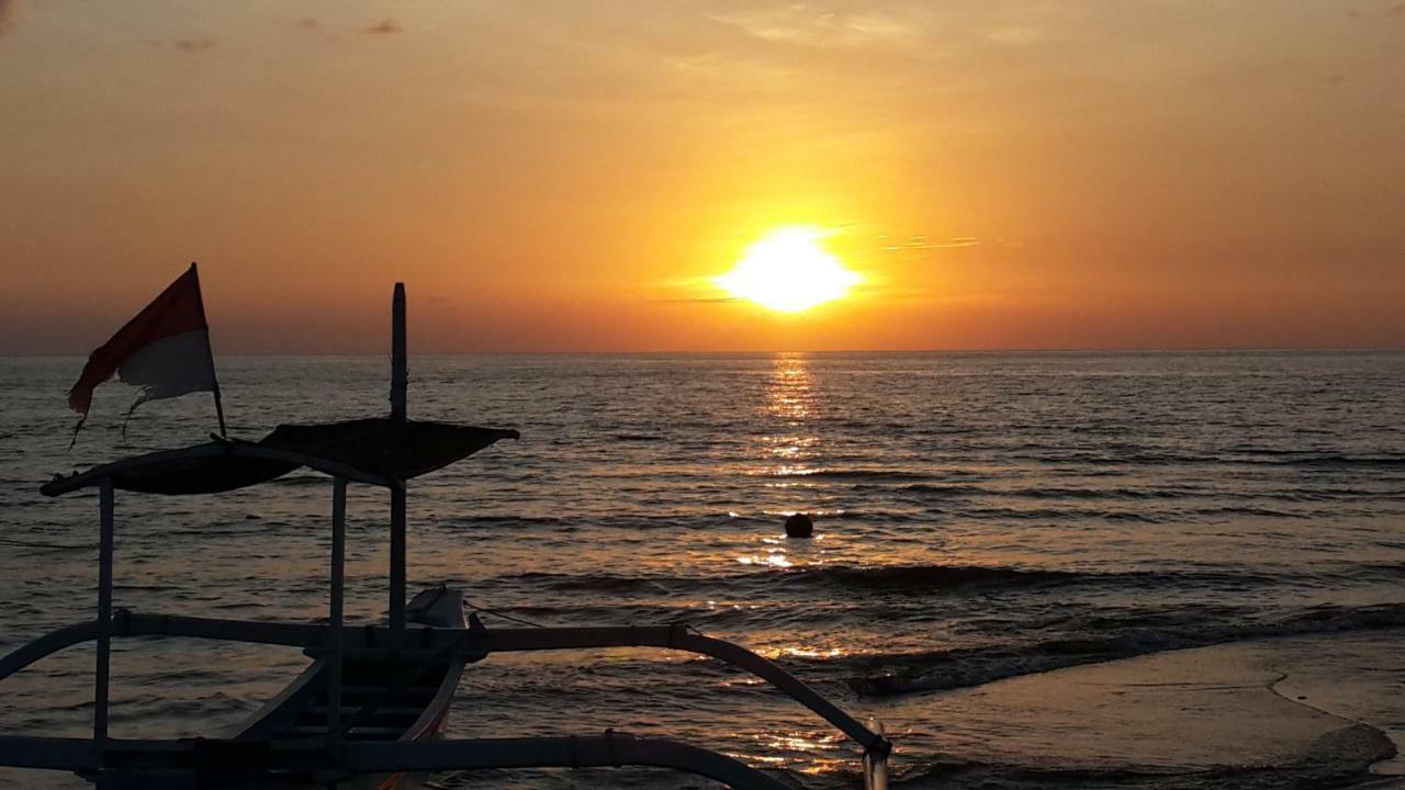Bali Taman Beach Resort & Spa Lovina Pabean Buleleng Екстериор снимка