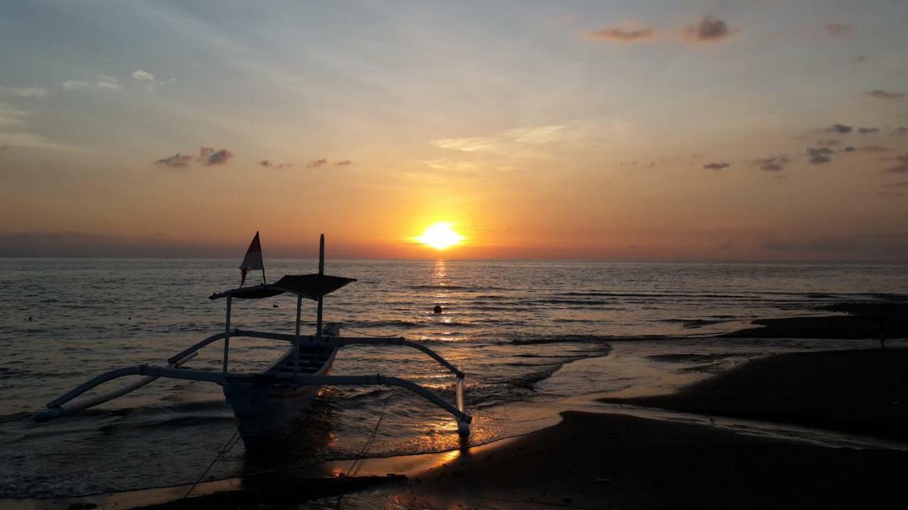 Bali Taman Beach Resort & Spa Lovina Pabean Buleleng Екстериор снимка
